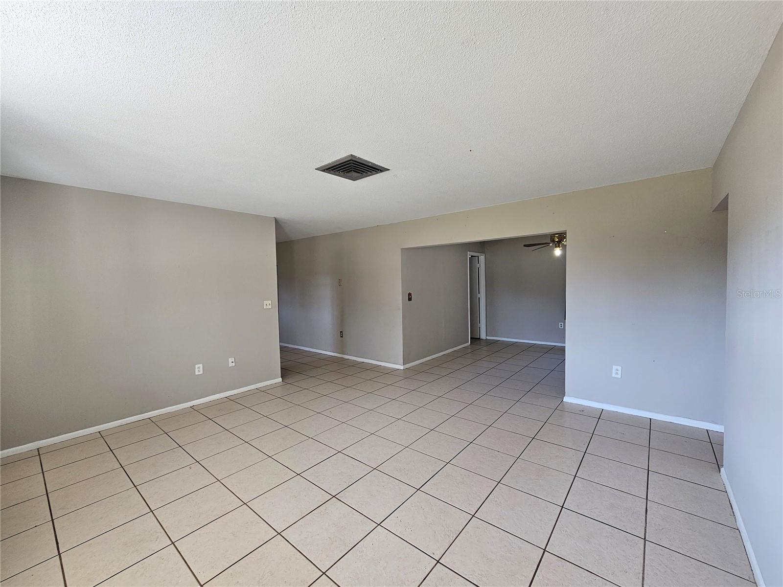 Image 24 of 72 For 6010 Nutmeg Avenue