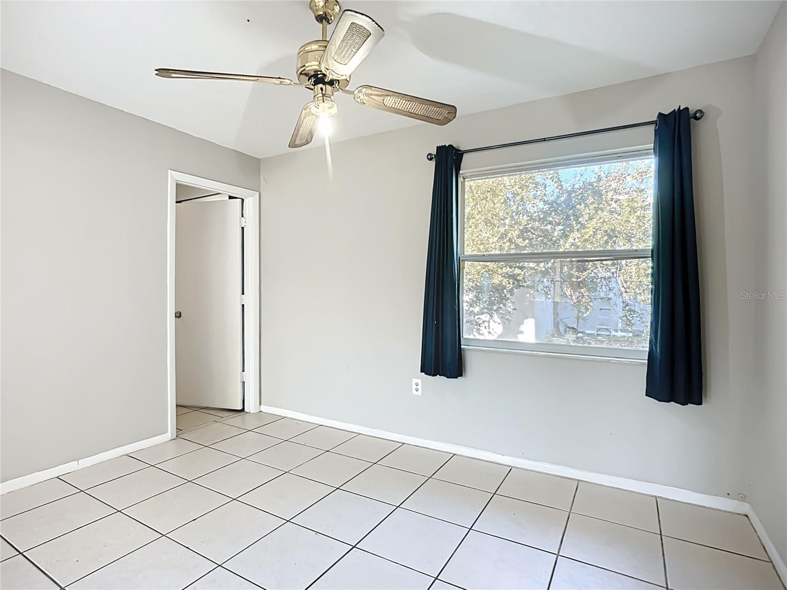 Image 28 of 72 For 6010 Nutmeg Avenue