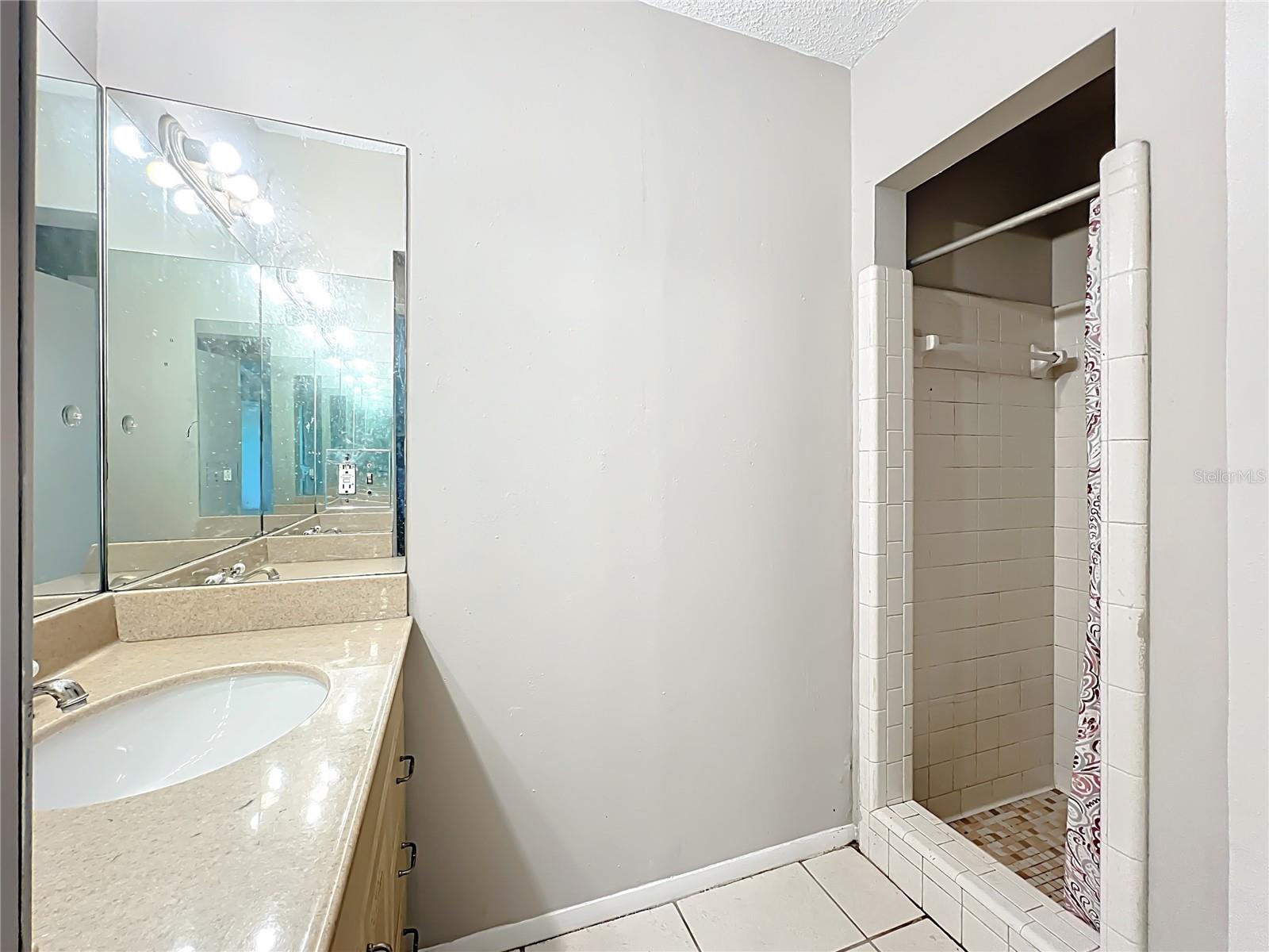 Image 30 of 72 For 6010 Nutmeg Avenue