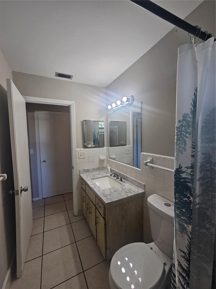 Image 34 of 72 For 6010 Nutmeg Avenue