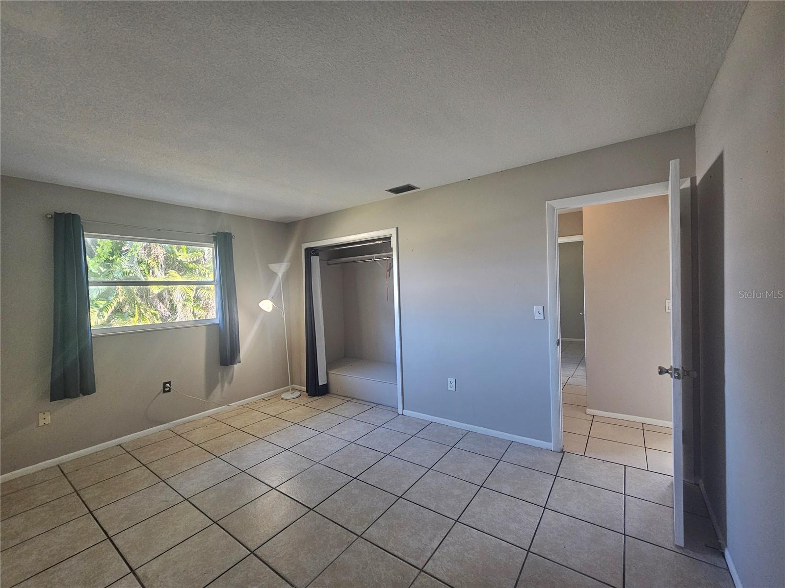 Image 37 of 72 For 6010 Nutmeg Avenue