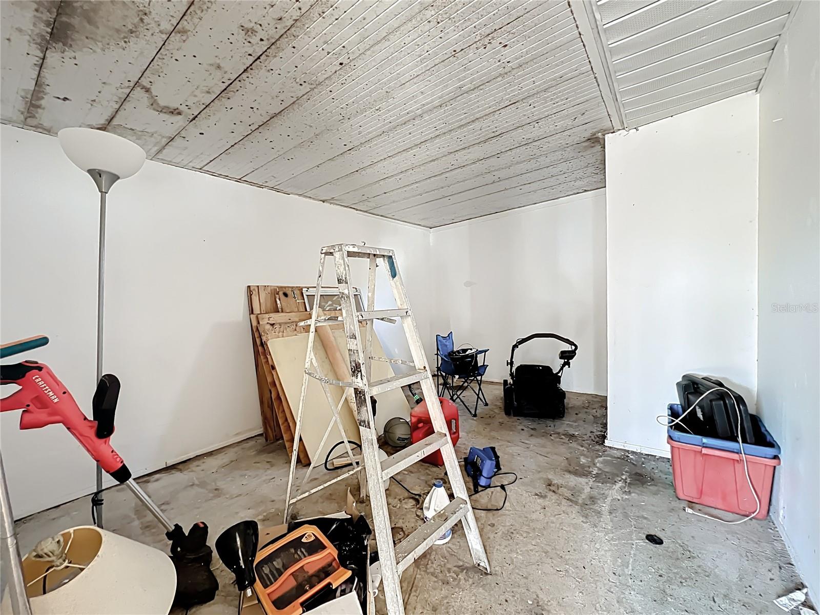 Image 49 of 72 For 6010 Nutmeg Avenue