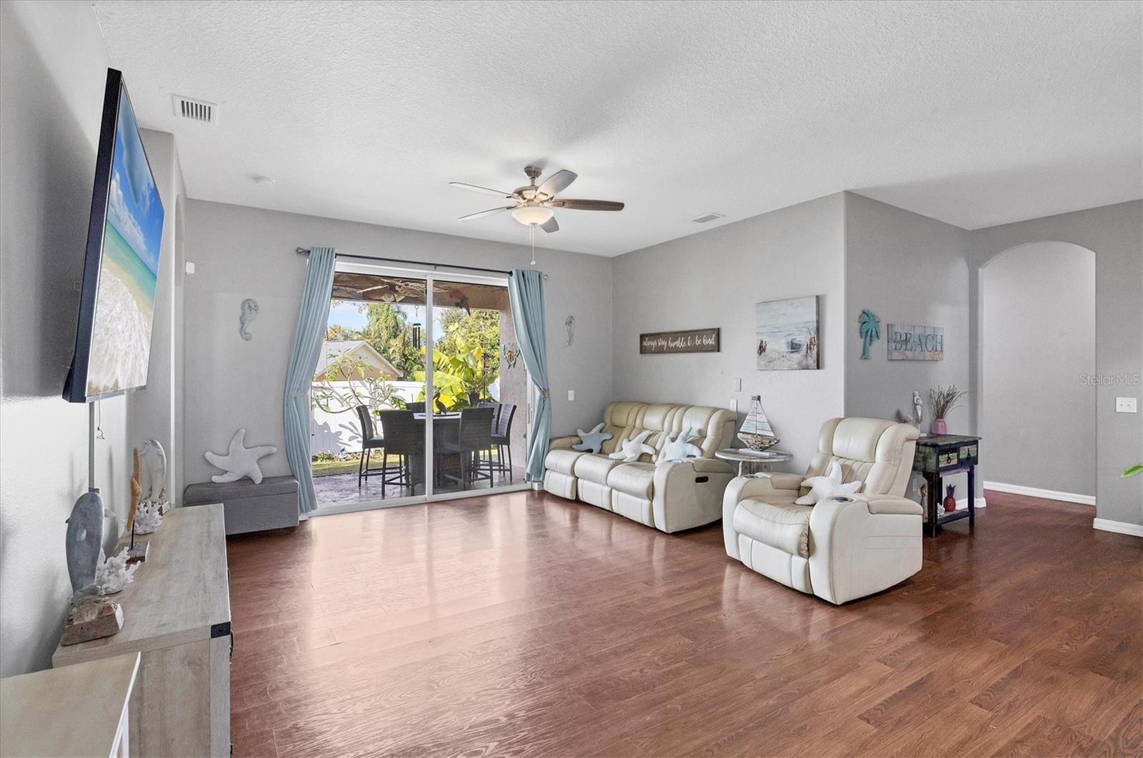 Image 4 of 24 For 1722 Old Summerwood Boulevard