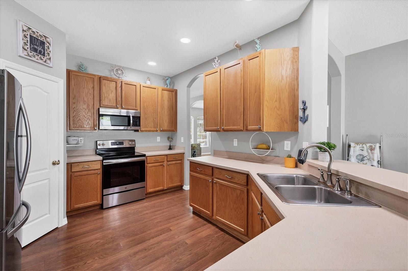 Image 7 of 24 For 1722 Old Summerwood Boulevard