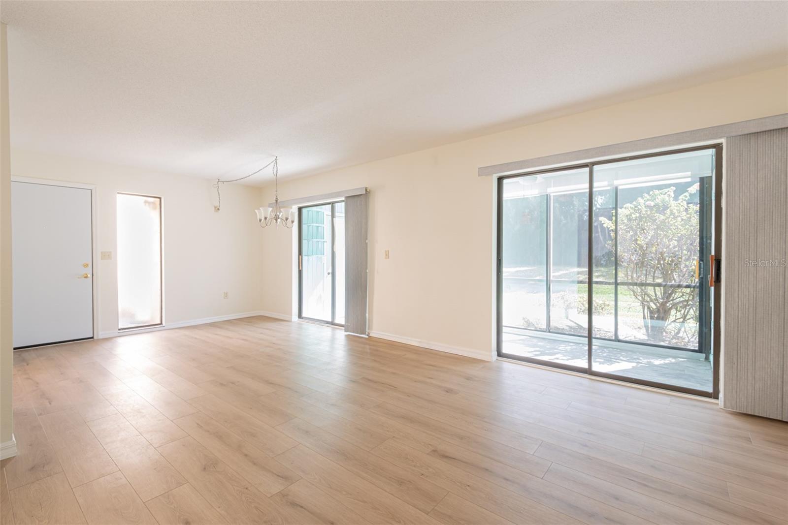 Image 2 of 27 For 15 Quails Run Boulevard 1