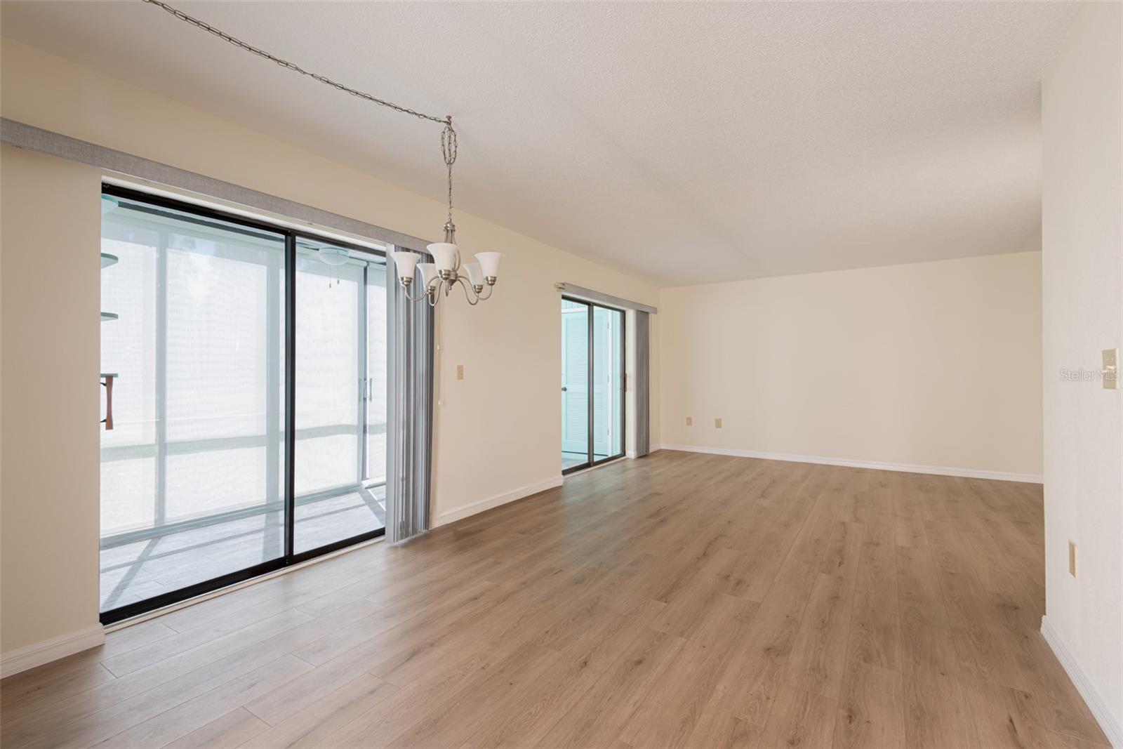 Image 3 of 27 For 15 Quails Run Boulevard 1