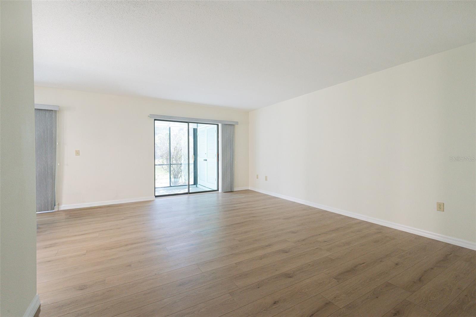 Image 4 of 27 For 15 Quails Run Boulevard 1