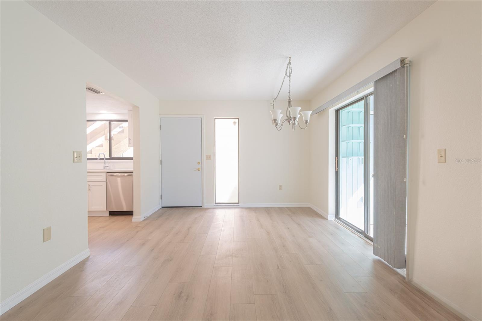 Image 6 of 27 For 15 Quails Run Boulevard 1