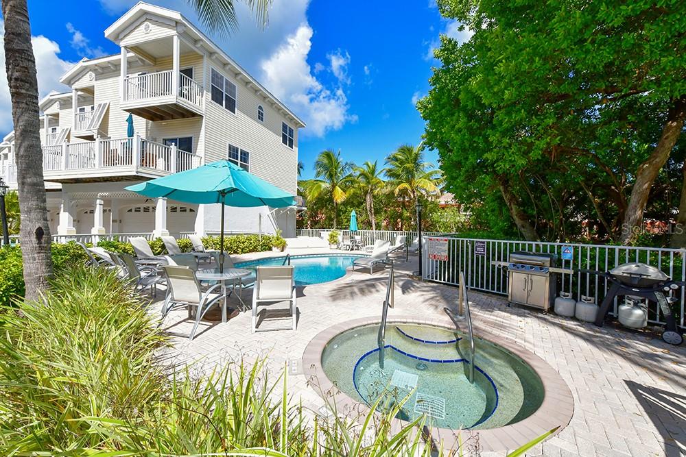 Image 13 of 23 For 1463 Gulf Drive N 14