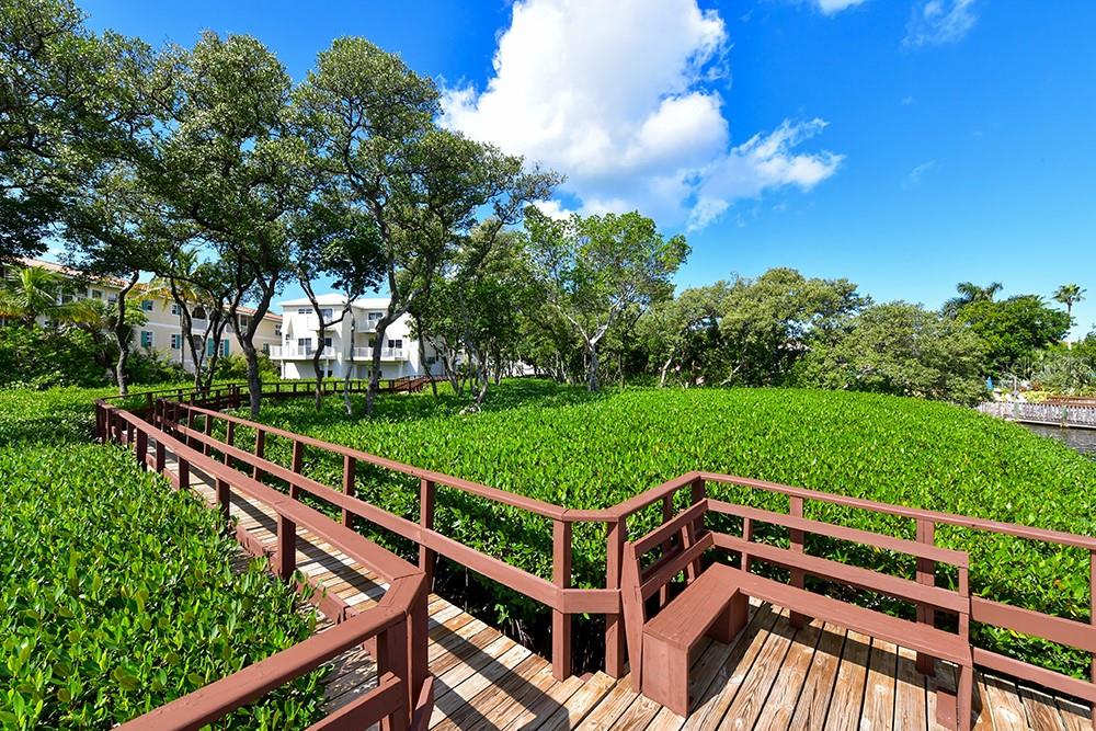 Image 16 of 23 For 1463 Gulf Drive N 14