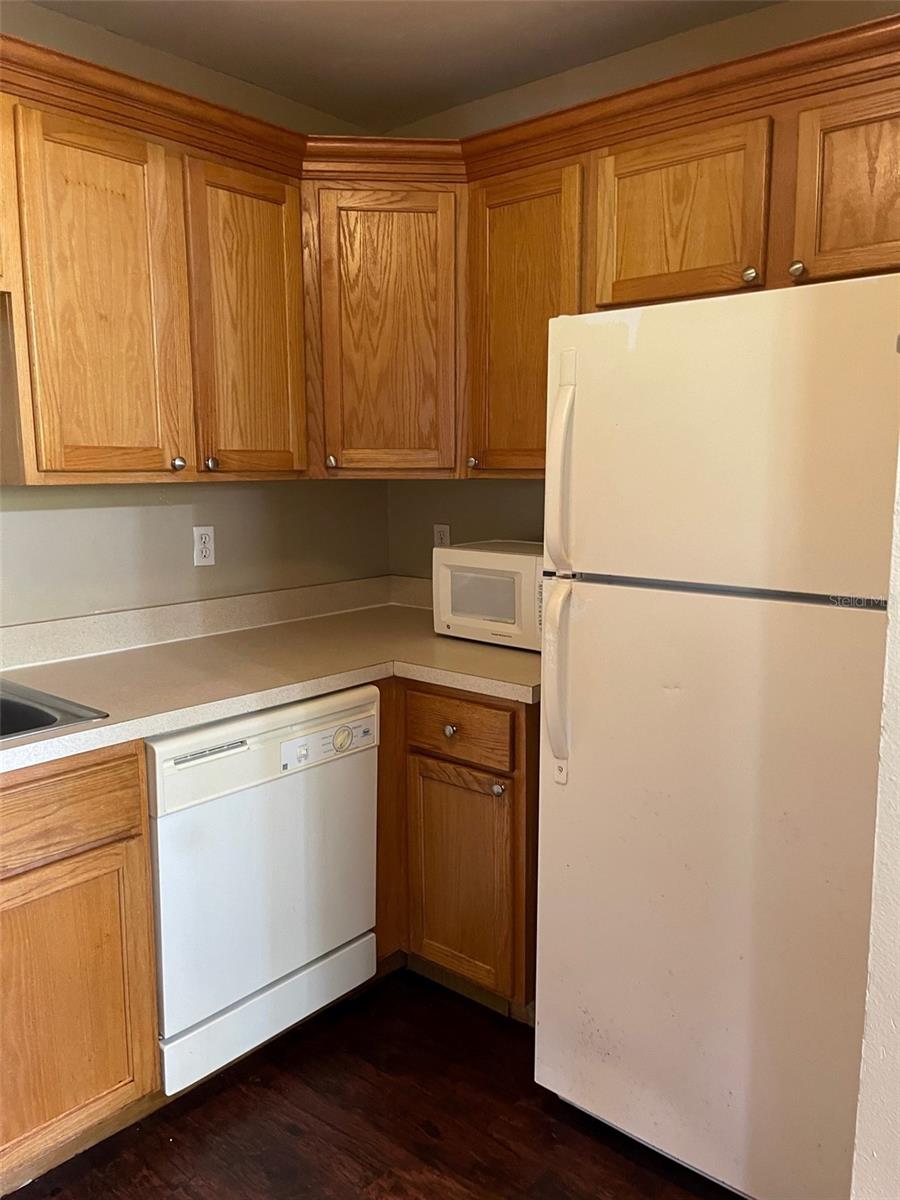 Image 8 of 15 For 4800 Rilma Avenue 146