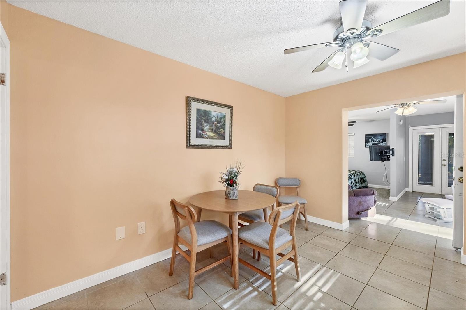 Image 12 of 21 For 2703 Forest Knoll Drive B