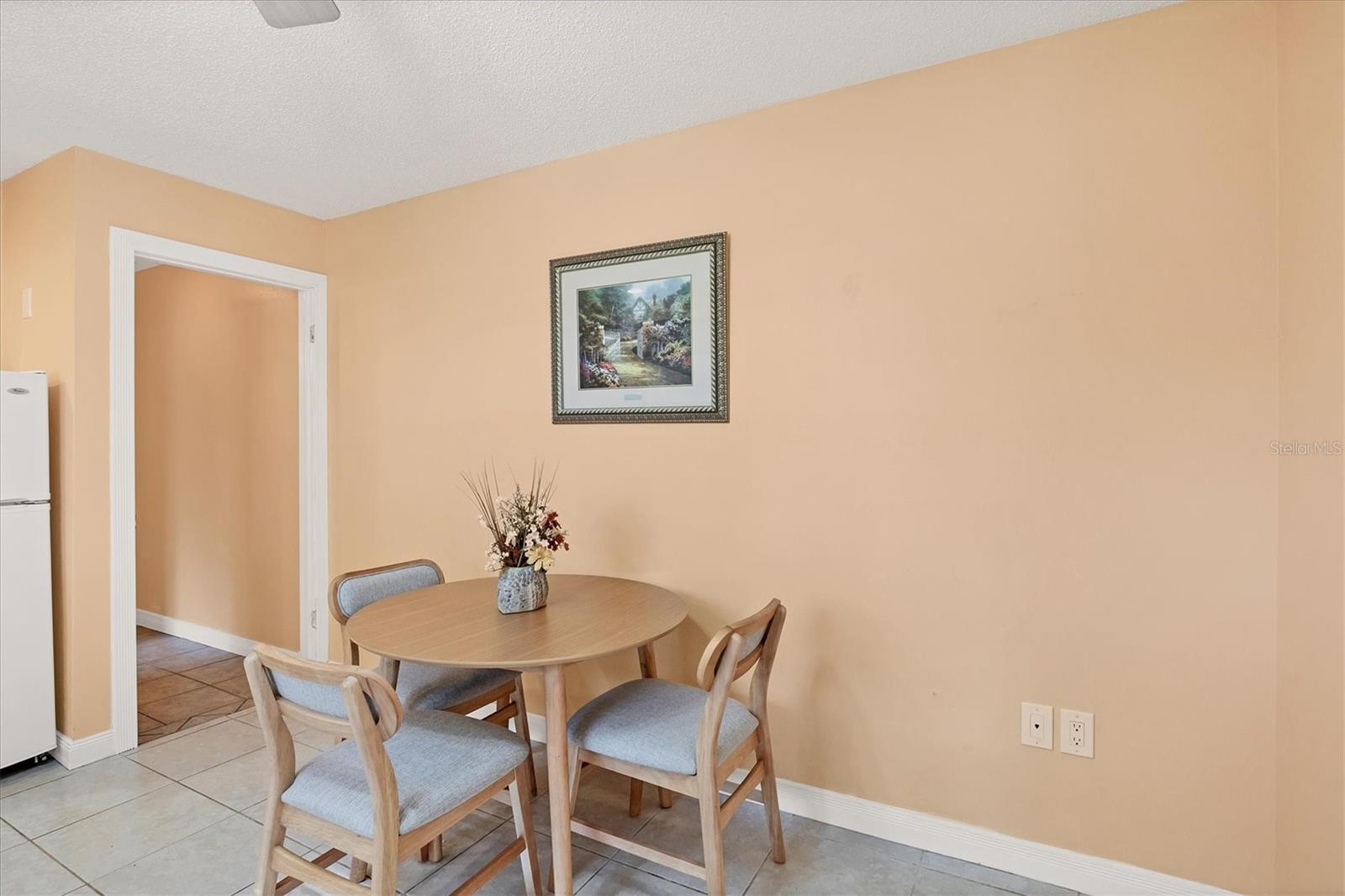 Image 13 of 21 For 2703 Forest Knoll Drive B