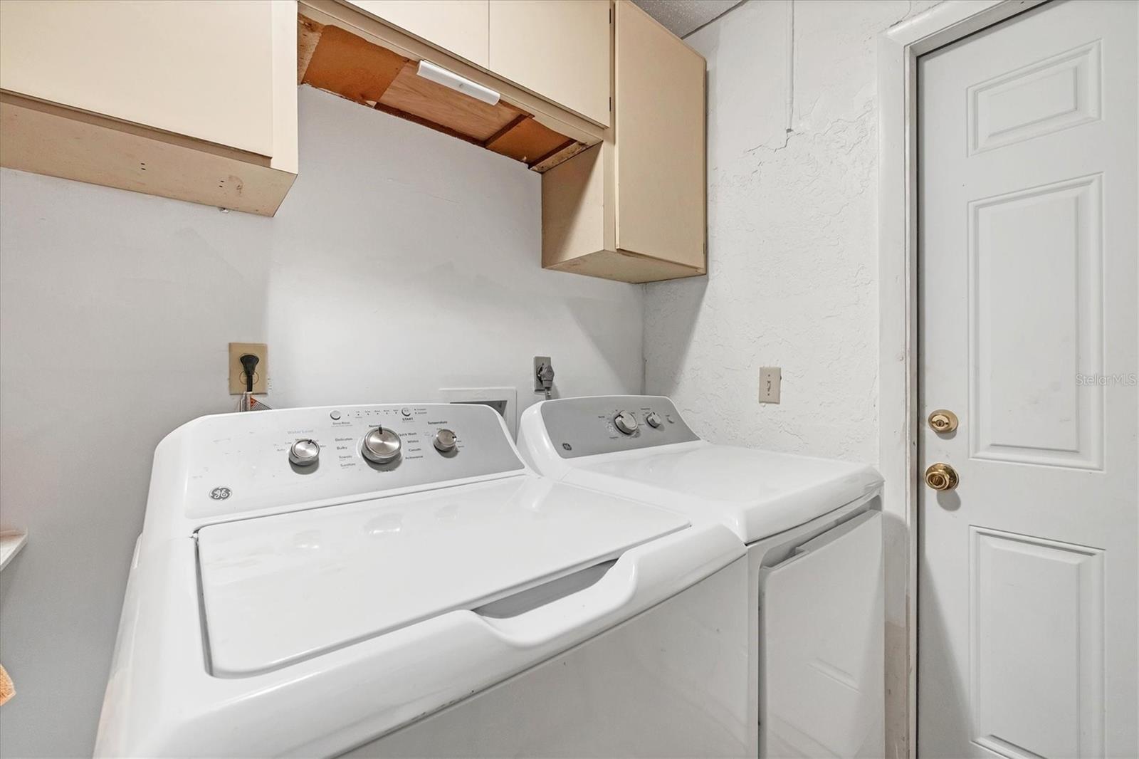 Image 17 of 21 For 2703 Forest Knoll Drive B