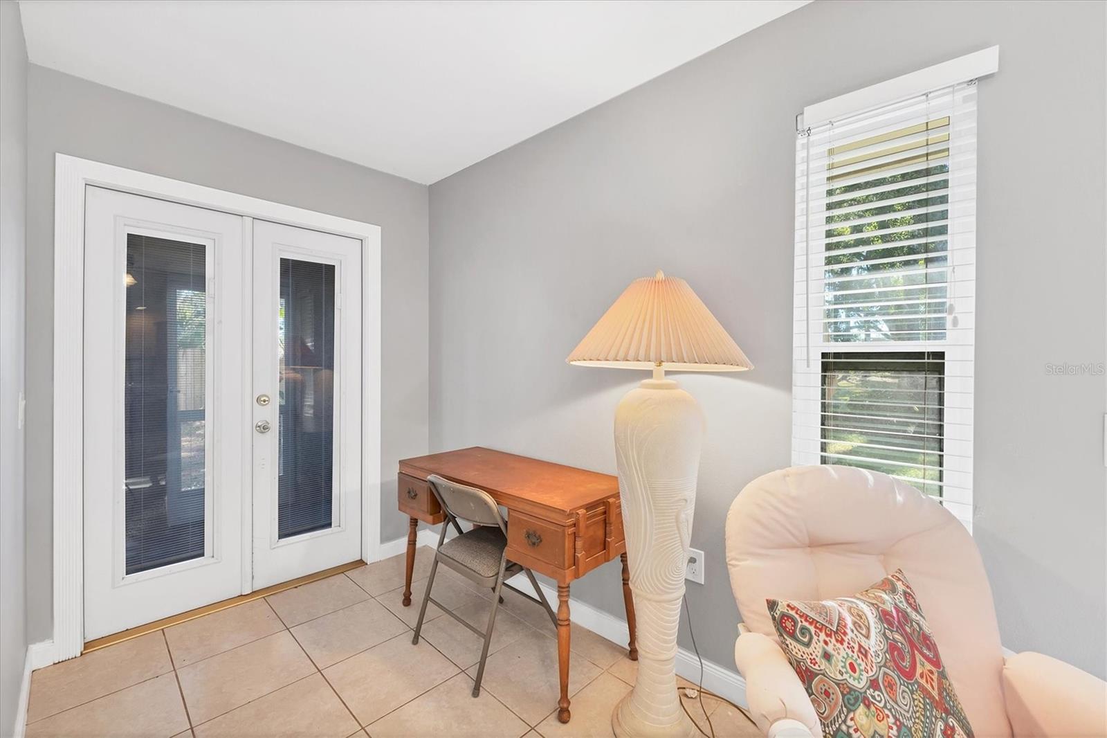 Image 3 of 21 For 2703 Forest Knoll Drive B