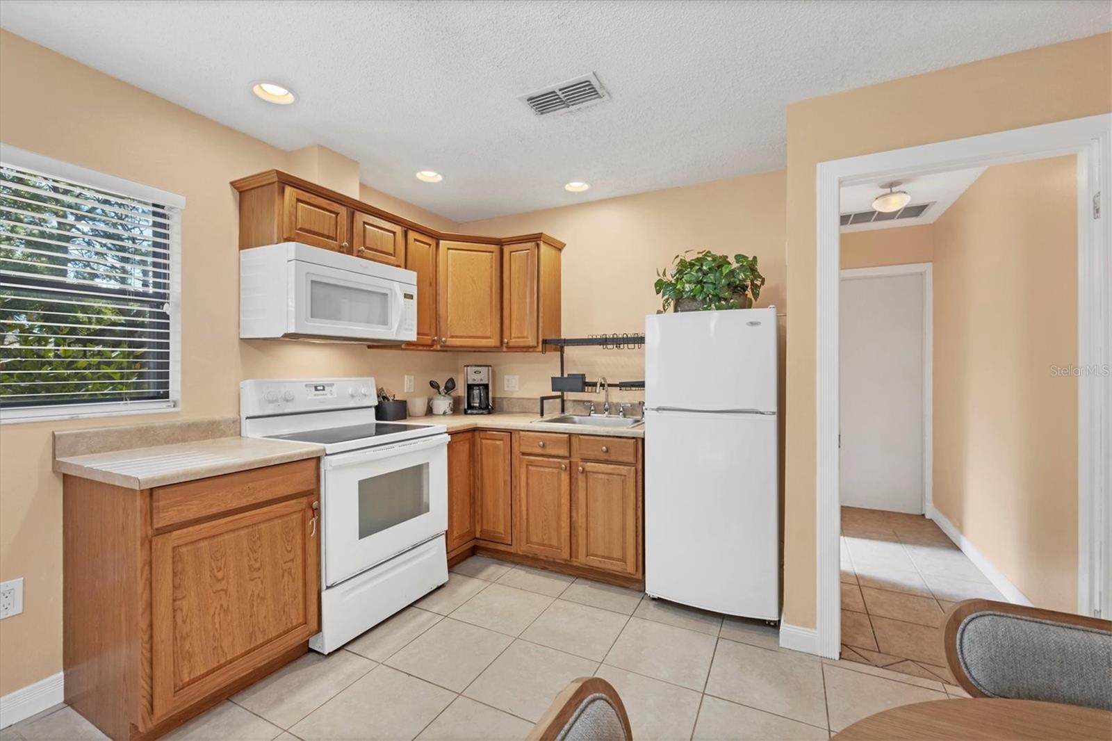 Image 8 of 21 For 2703 Forest Knoll Drive B