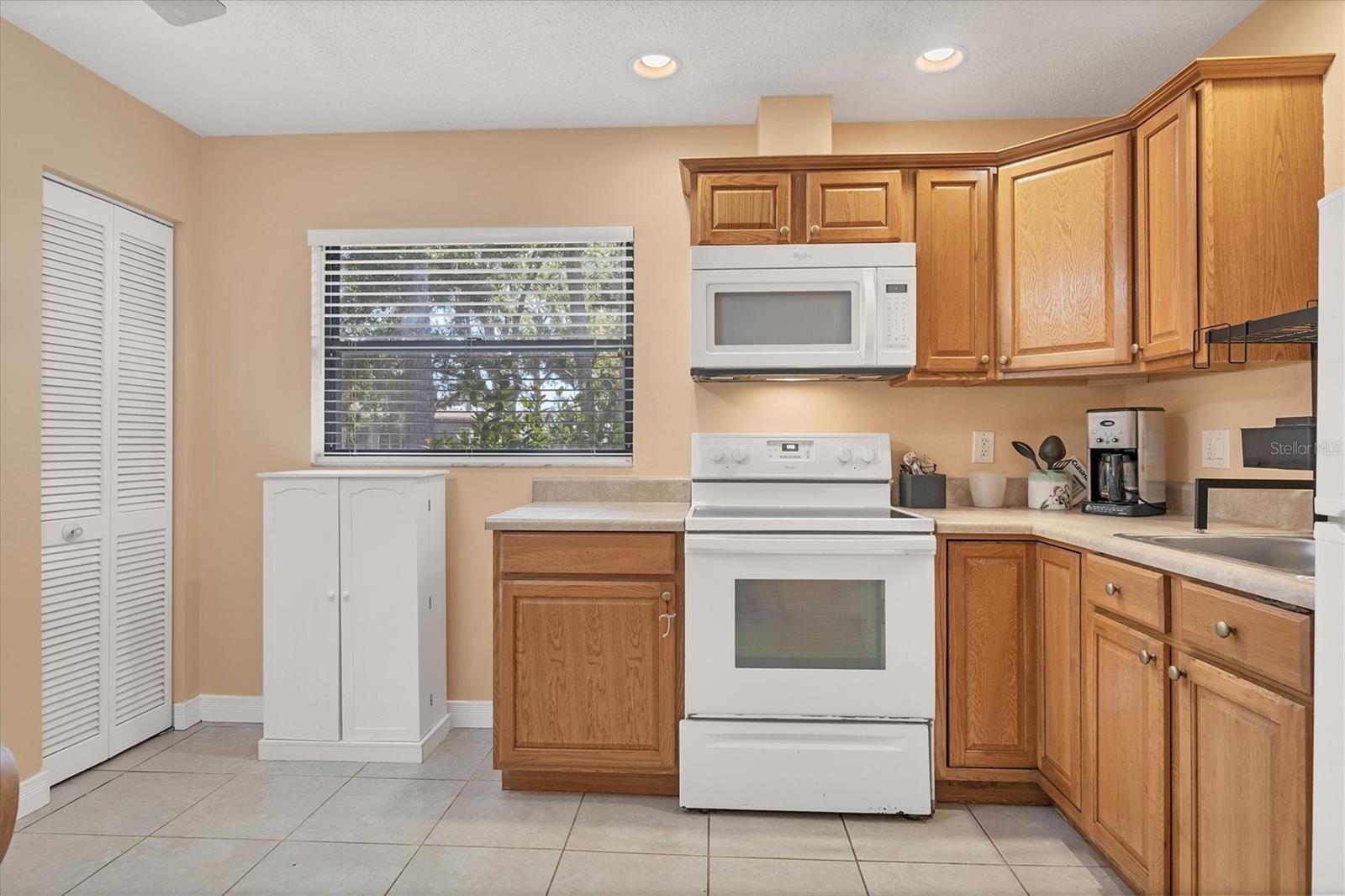 Image 9 of 21 For 2703 Forest Knoll Drive B