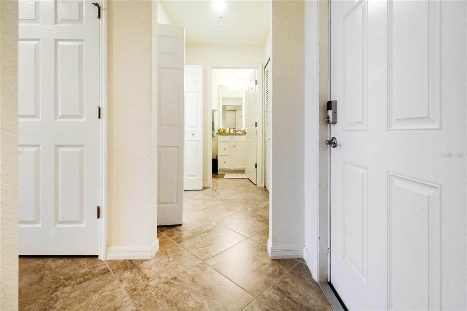 Image 12 of 43 For 5517 Palmer Circle 105