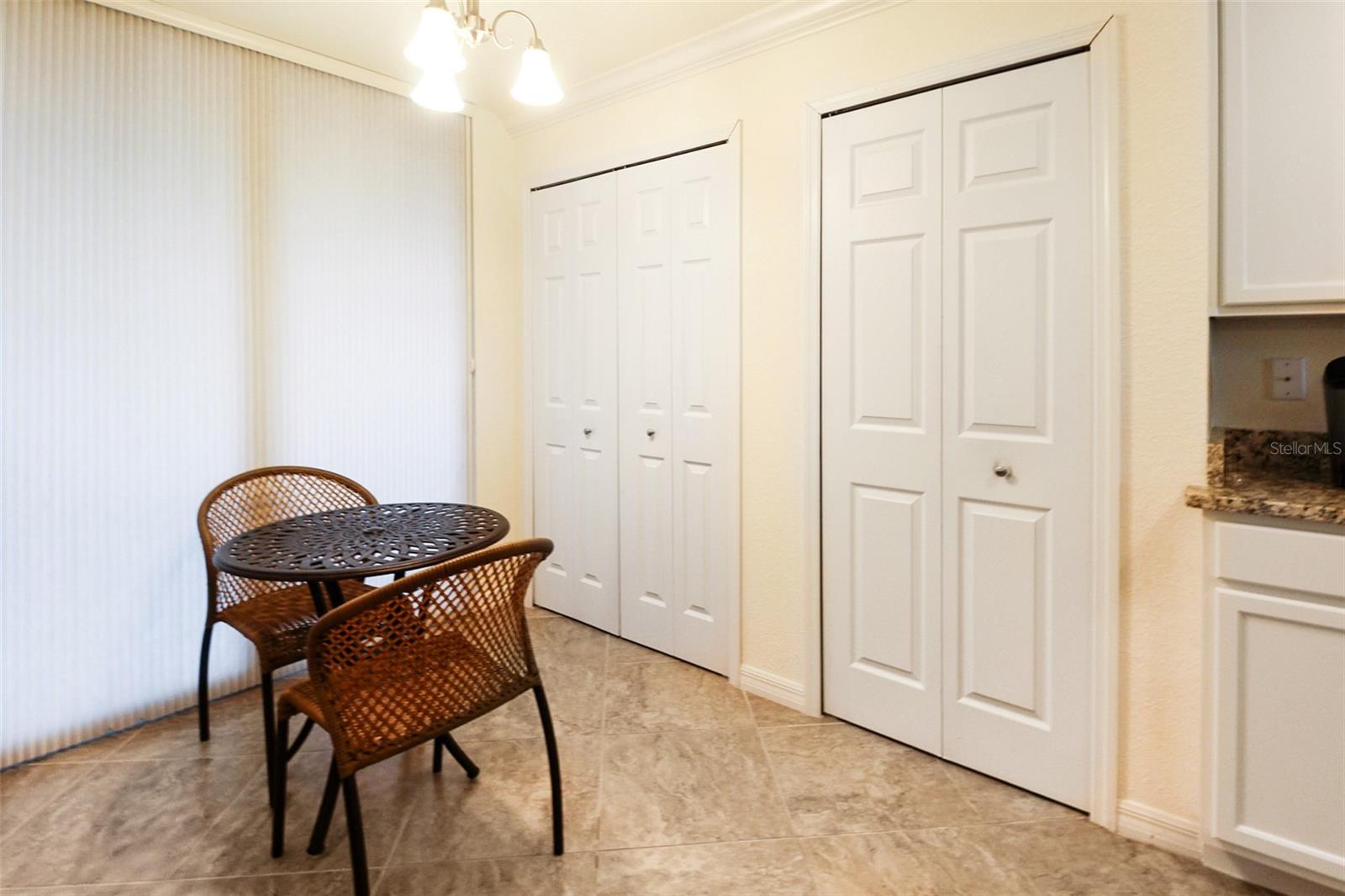 Image 7 of 43 For 5517 Palmer Circle 105