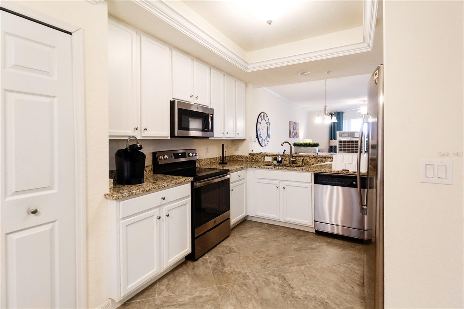 Image 8 of 43 For 5517 Palmer Circle 105