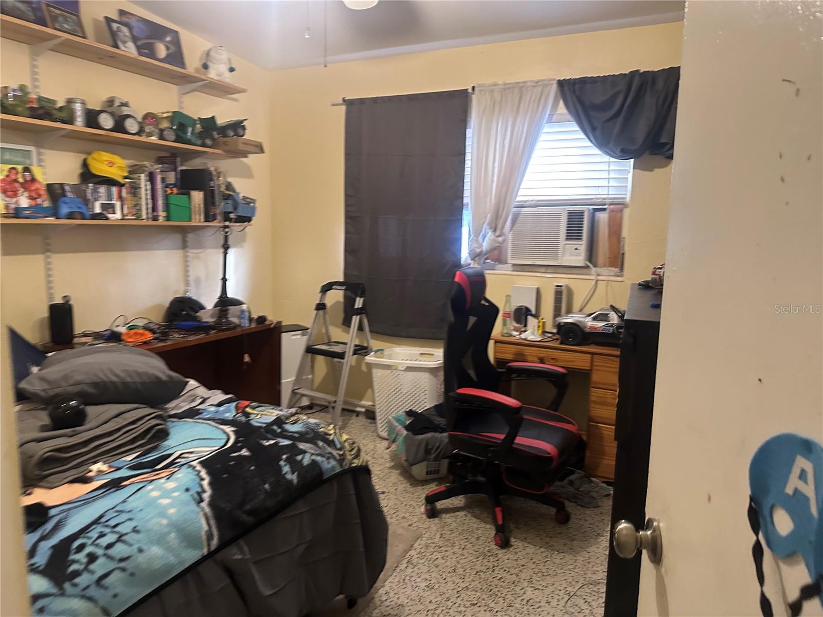 Image 10 of 12 For 912 68th Avenue W