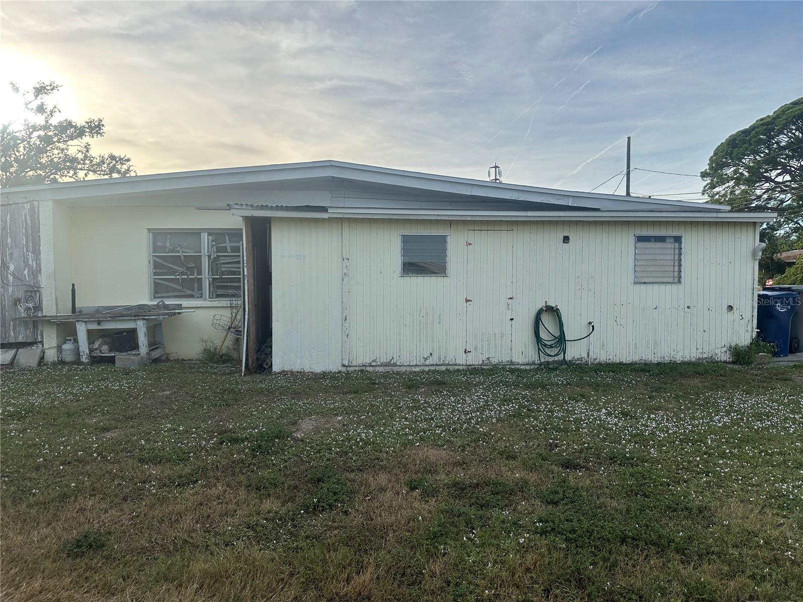 Image 3 of 12 For 912 68th Avenue W