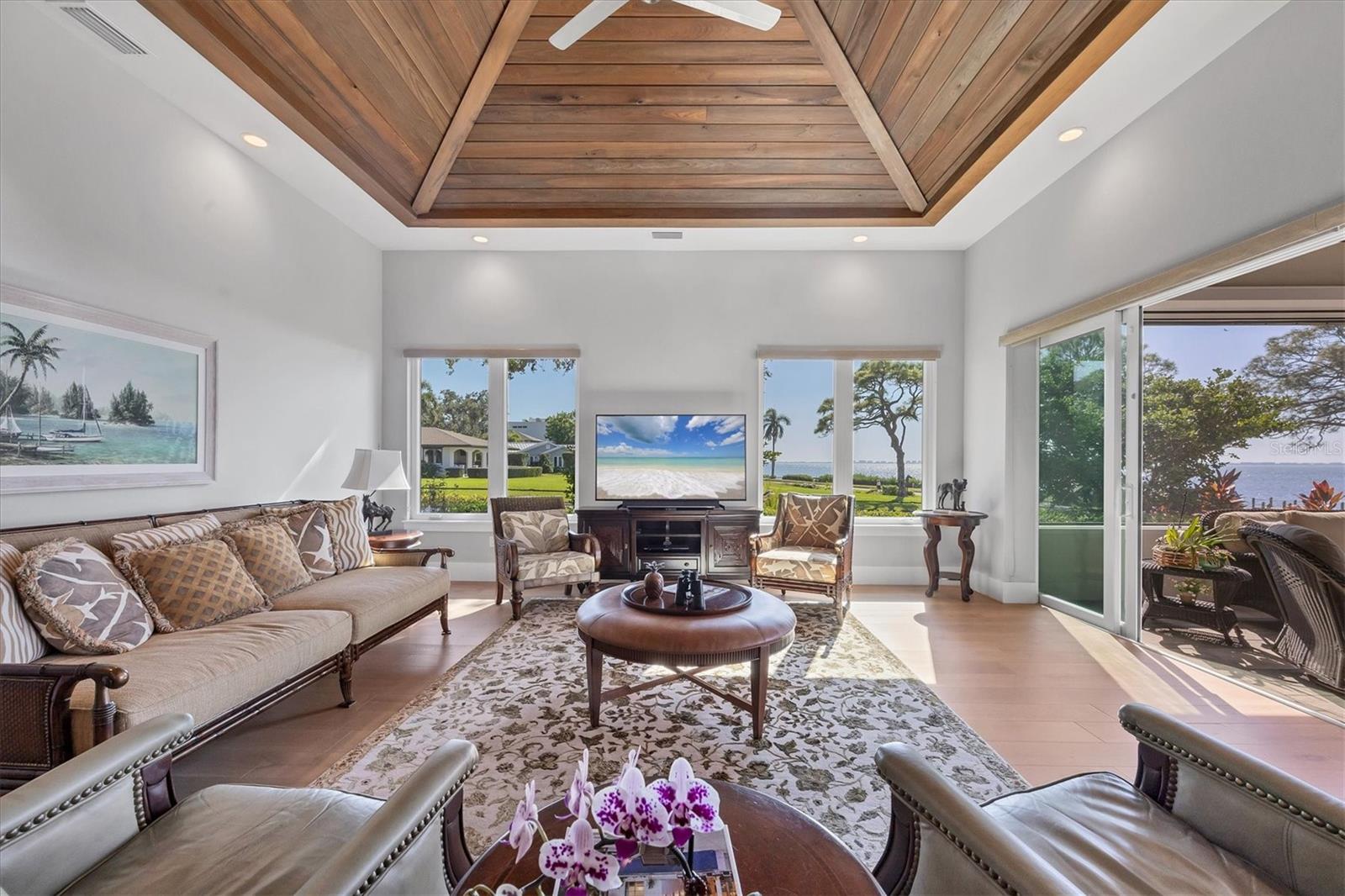 Image 12 of 75 For 7927 Longbay Boulevard