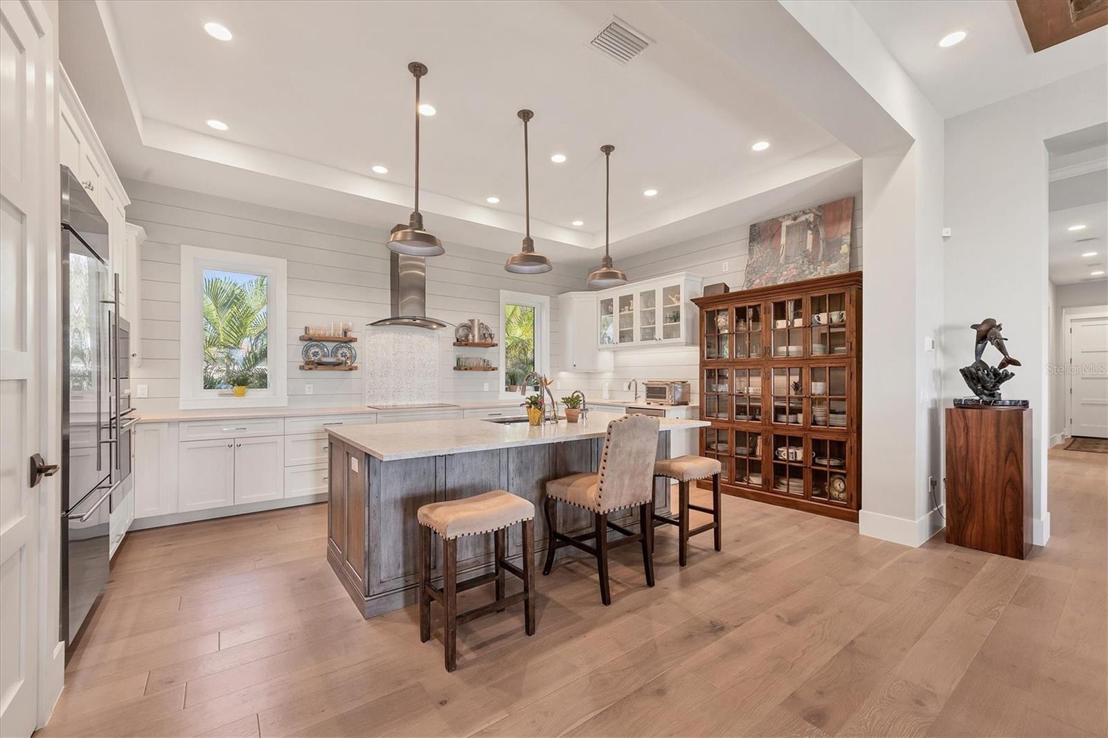 Image 15 of 75 For 7927 Longbay Boulevard