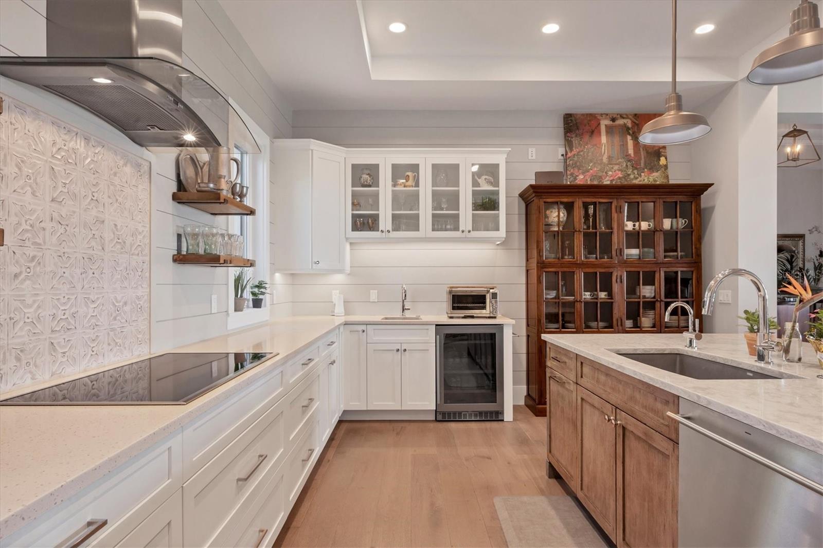 Image 19 of 75 For 7927 Longbay Boulevard