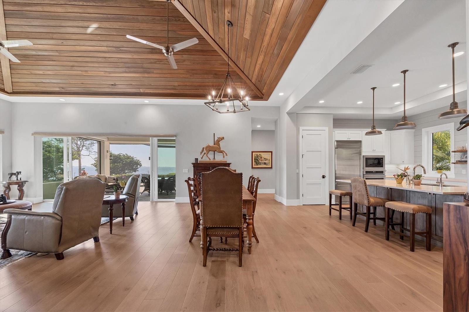 Image 21 of 75 For 7927 Longbay Boulevard