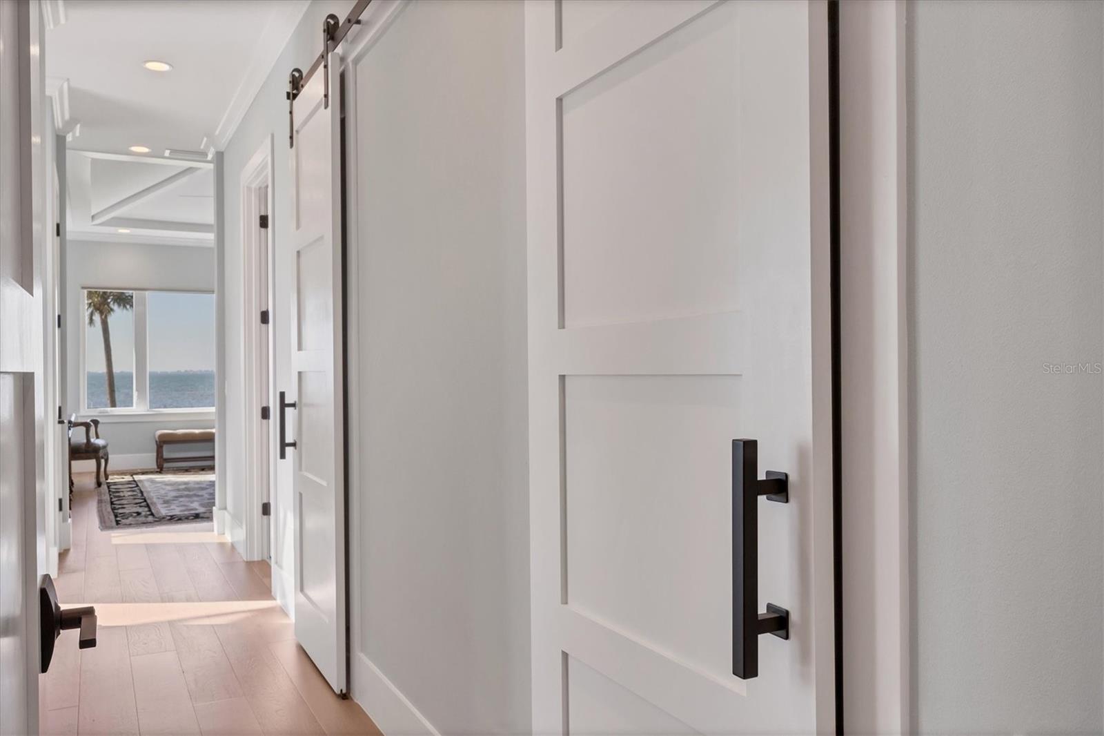 Image 29 of 75 For 7927 Longbay Boulevard