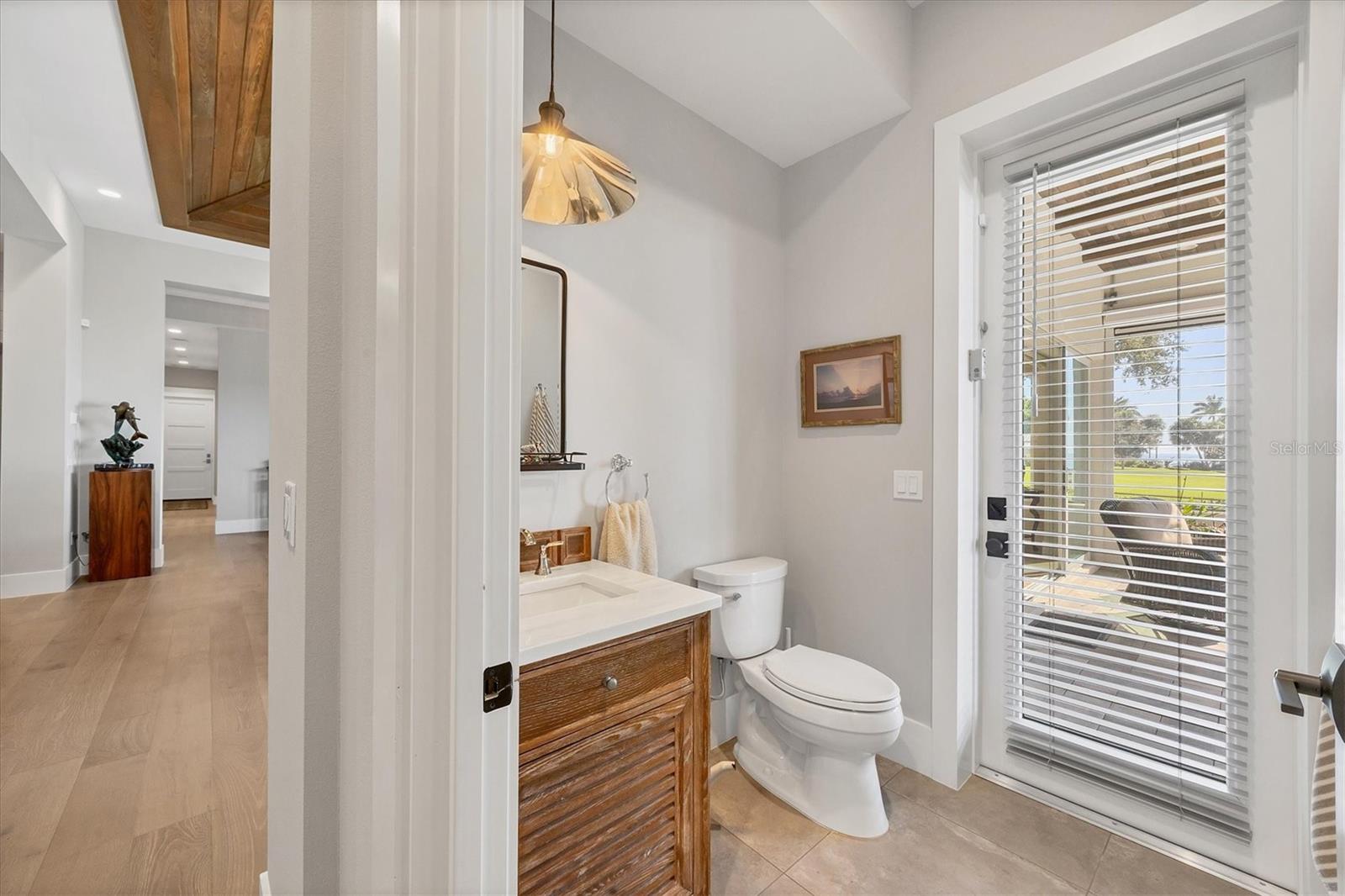 Image 38 of 75 For 7927 Longbay Boulevard