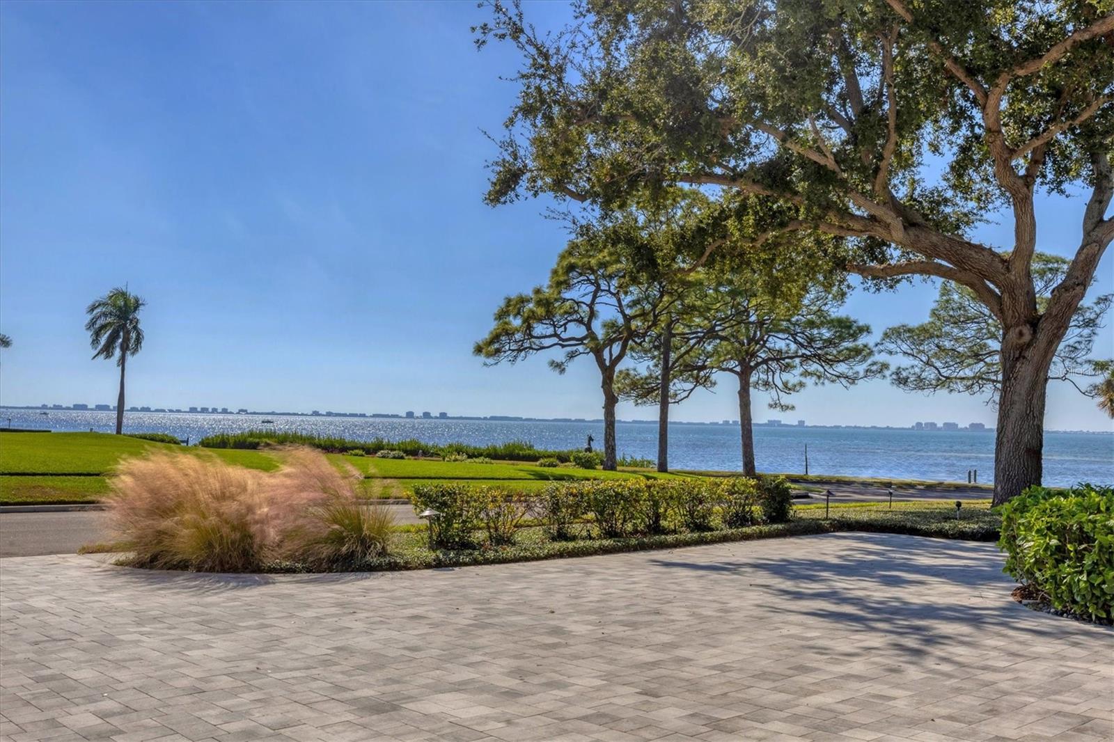 Image 49 of 75 For 7927 Longbay Boulevard