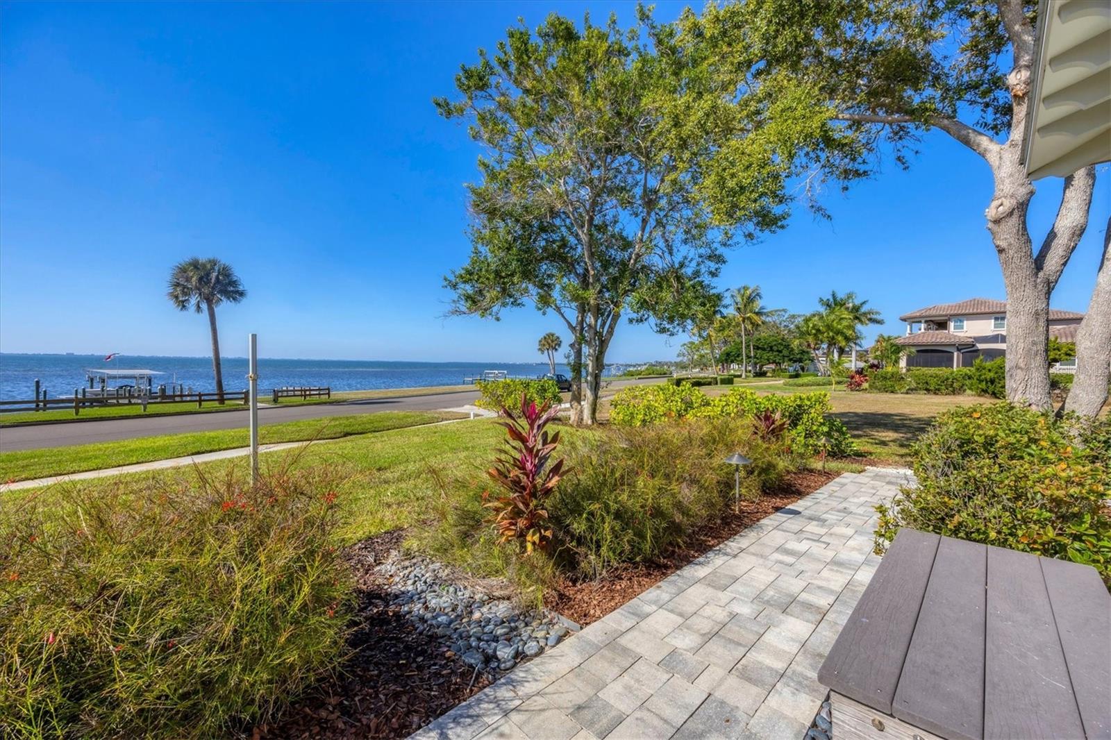 Image 50 of 75 For 7927 Longbay Boulevard