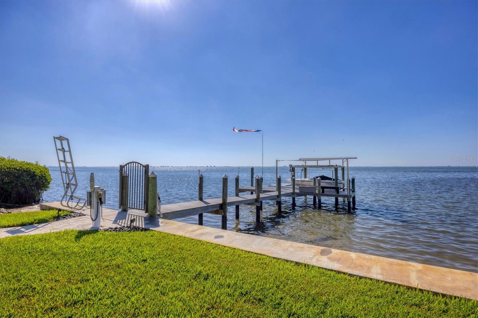 Image 54 of 75 For 7927 Longbay Boulevard