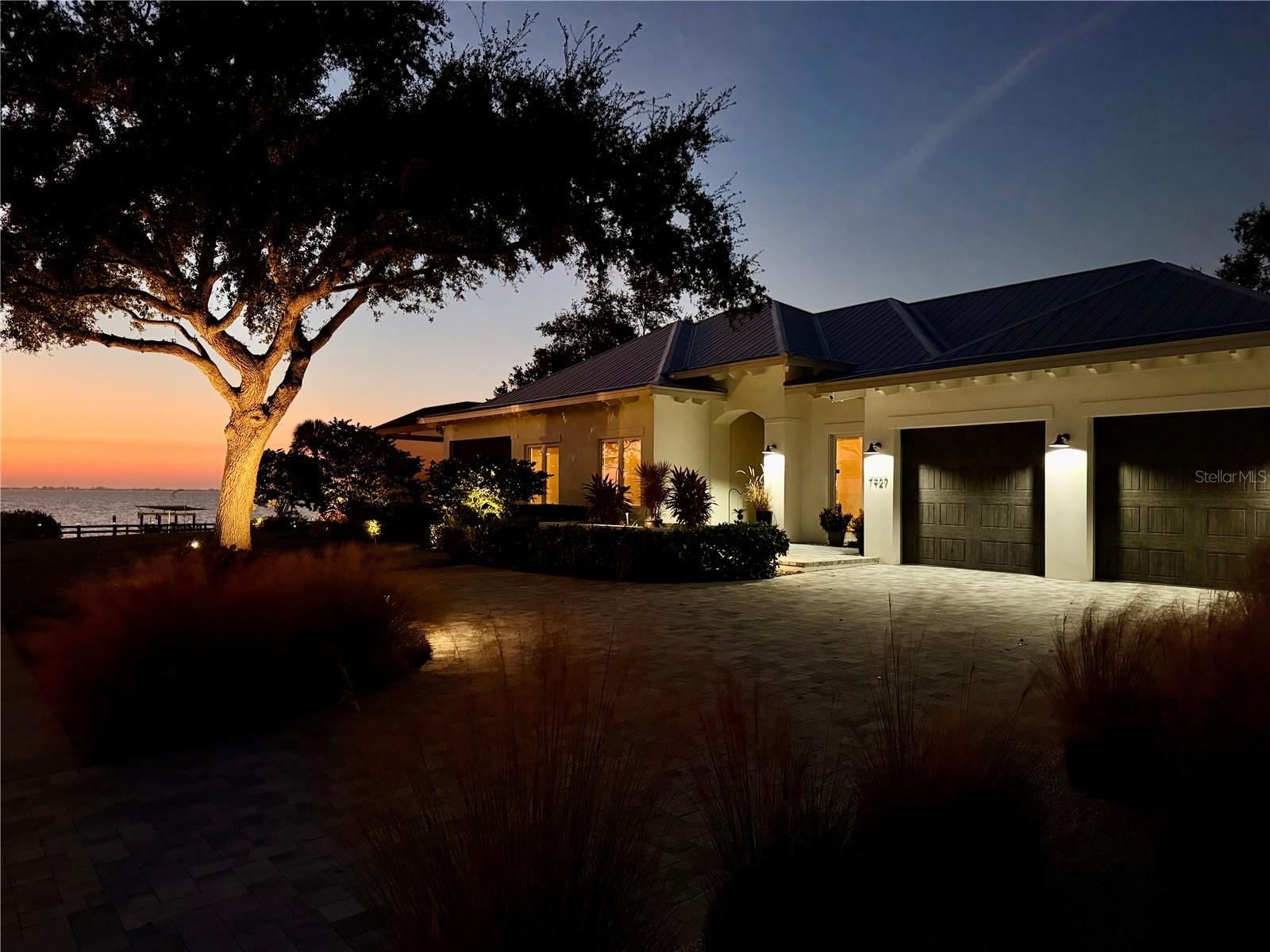 Image 61 of 75 For 7927 Longbay Boulevard