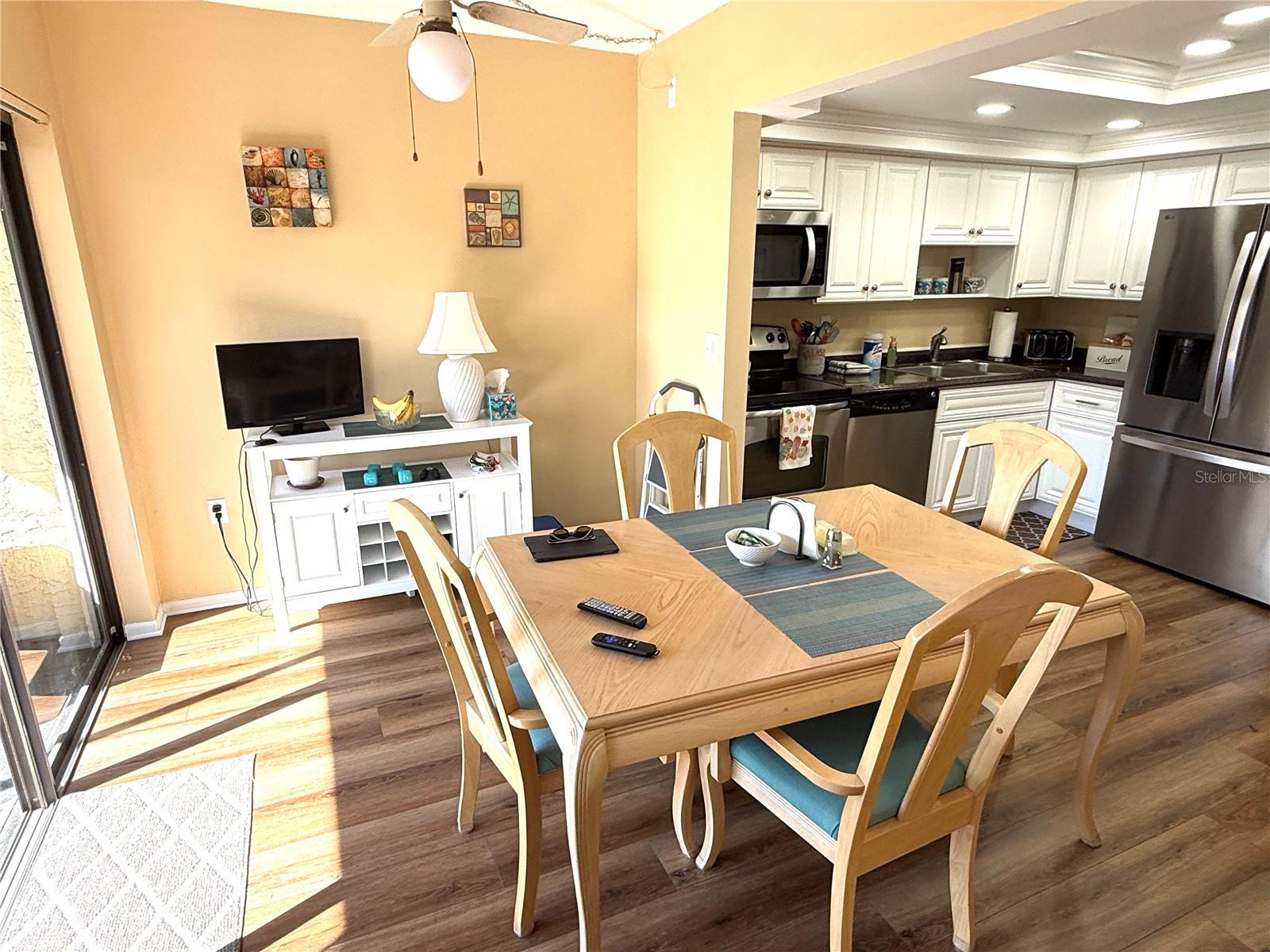 Image 10 of 41 For 315 30th Avenue W B305