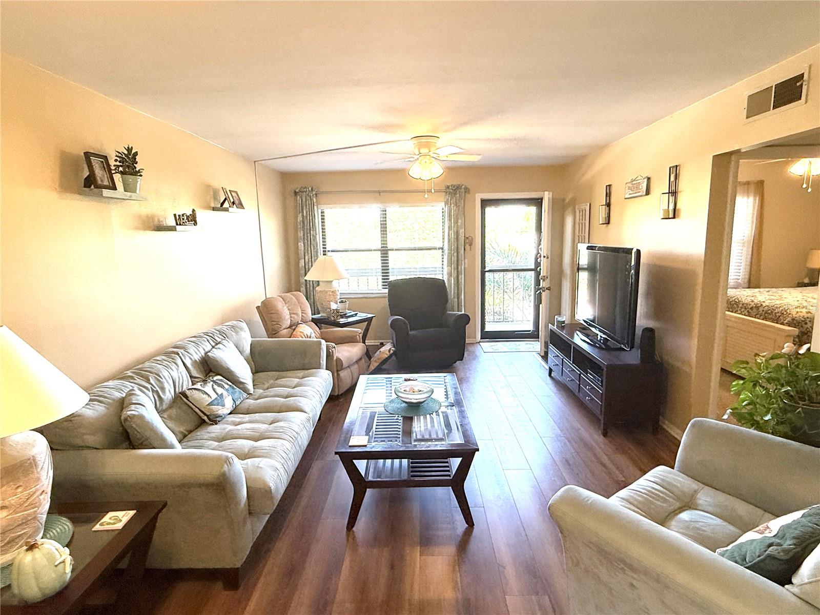 Image 13 of 41 For 315 30th Avenue W B305