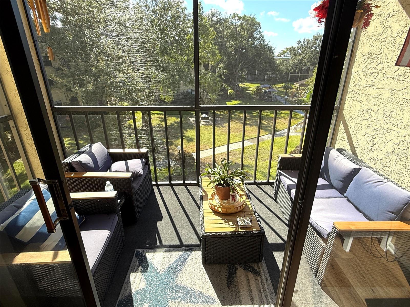 Image 25 of 41 For 315 30th Avenue W B305