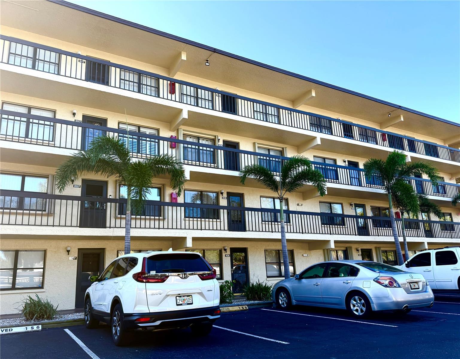 Image 30 of 41 For 315 30th Avenue W B305