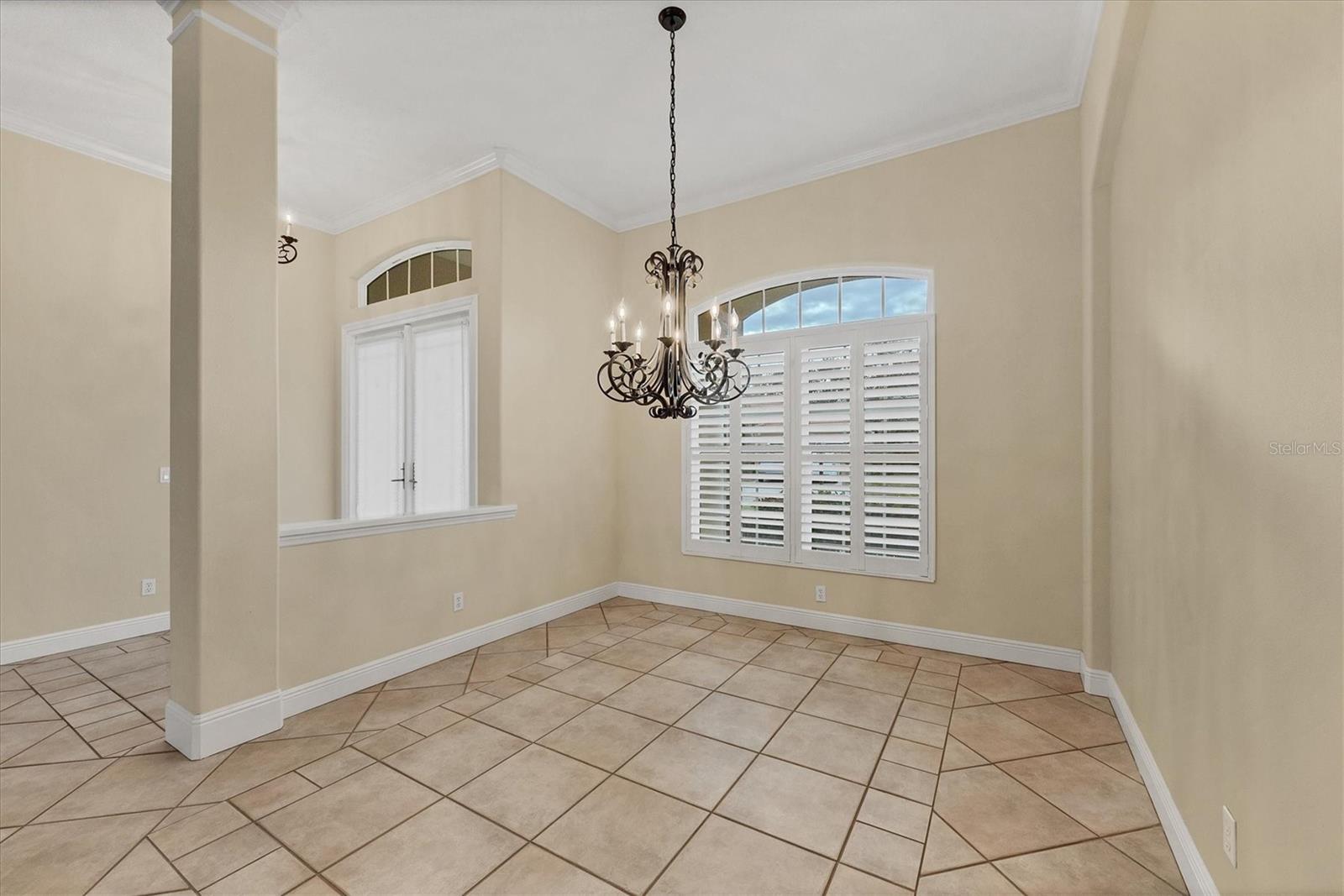 Image 14 of 38 For 178 Willow Bend Way