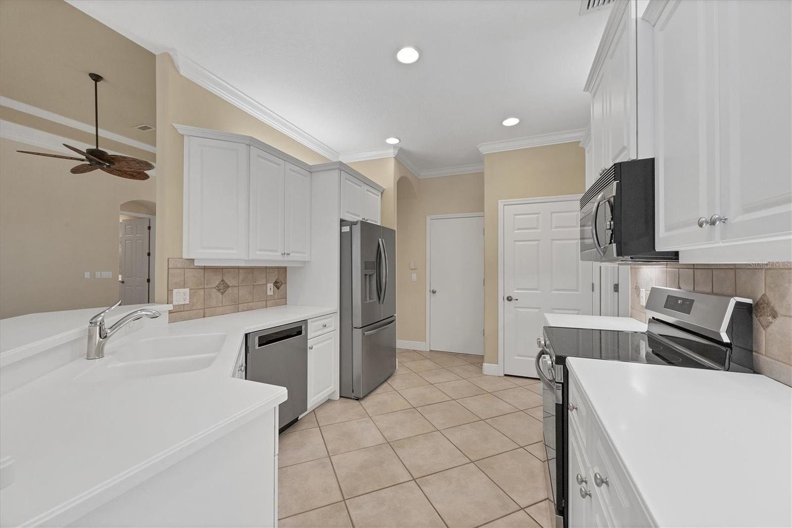 Image 15 of 38 For 178 Willow Bend Way