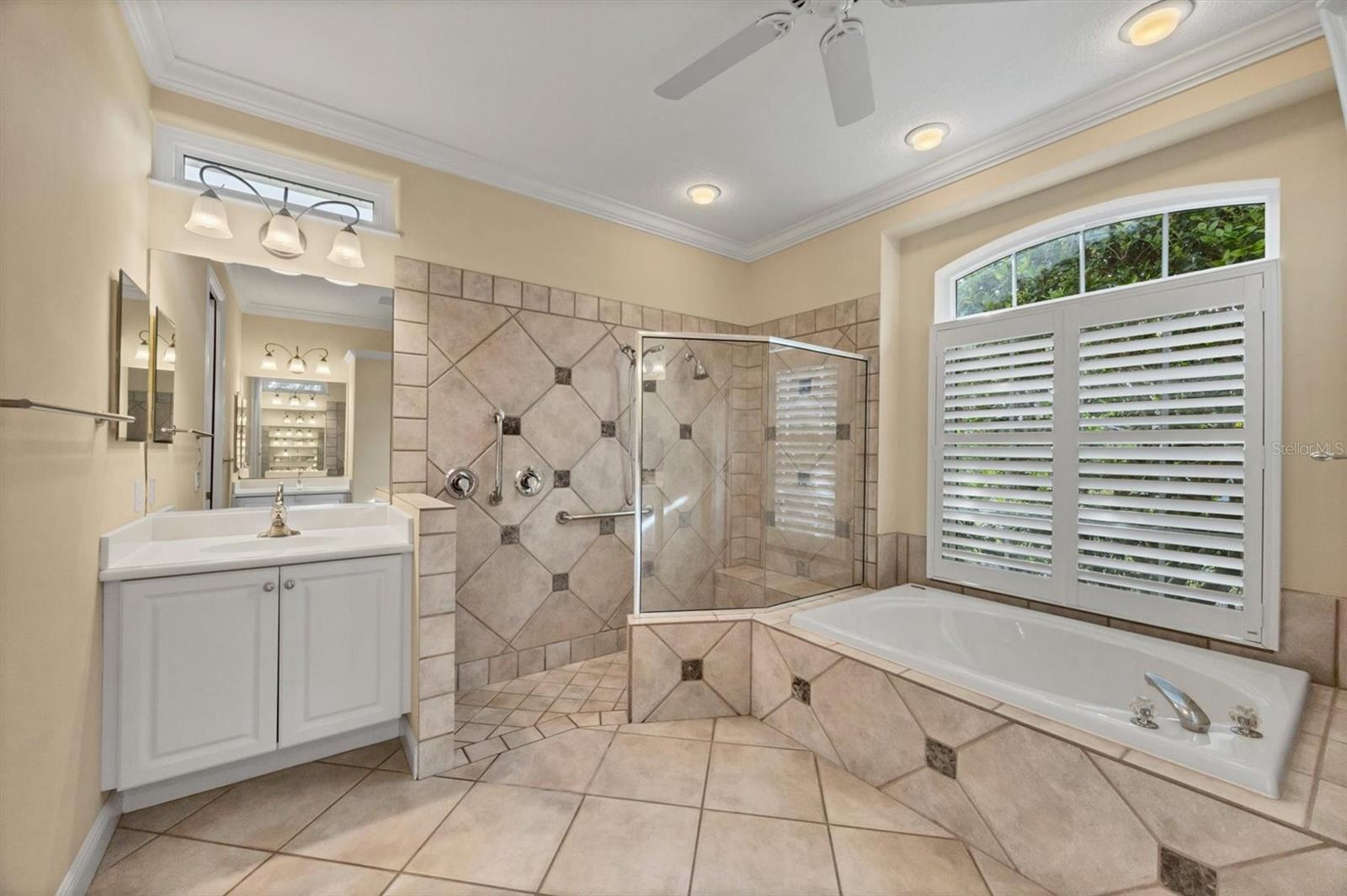 Image 22 of 38 For 178 Willow Bend Way