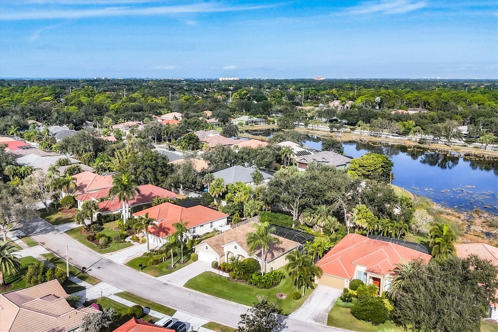 Image 6 of 38 For 178 Willow Bend Way