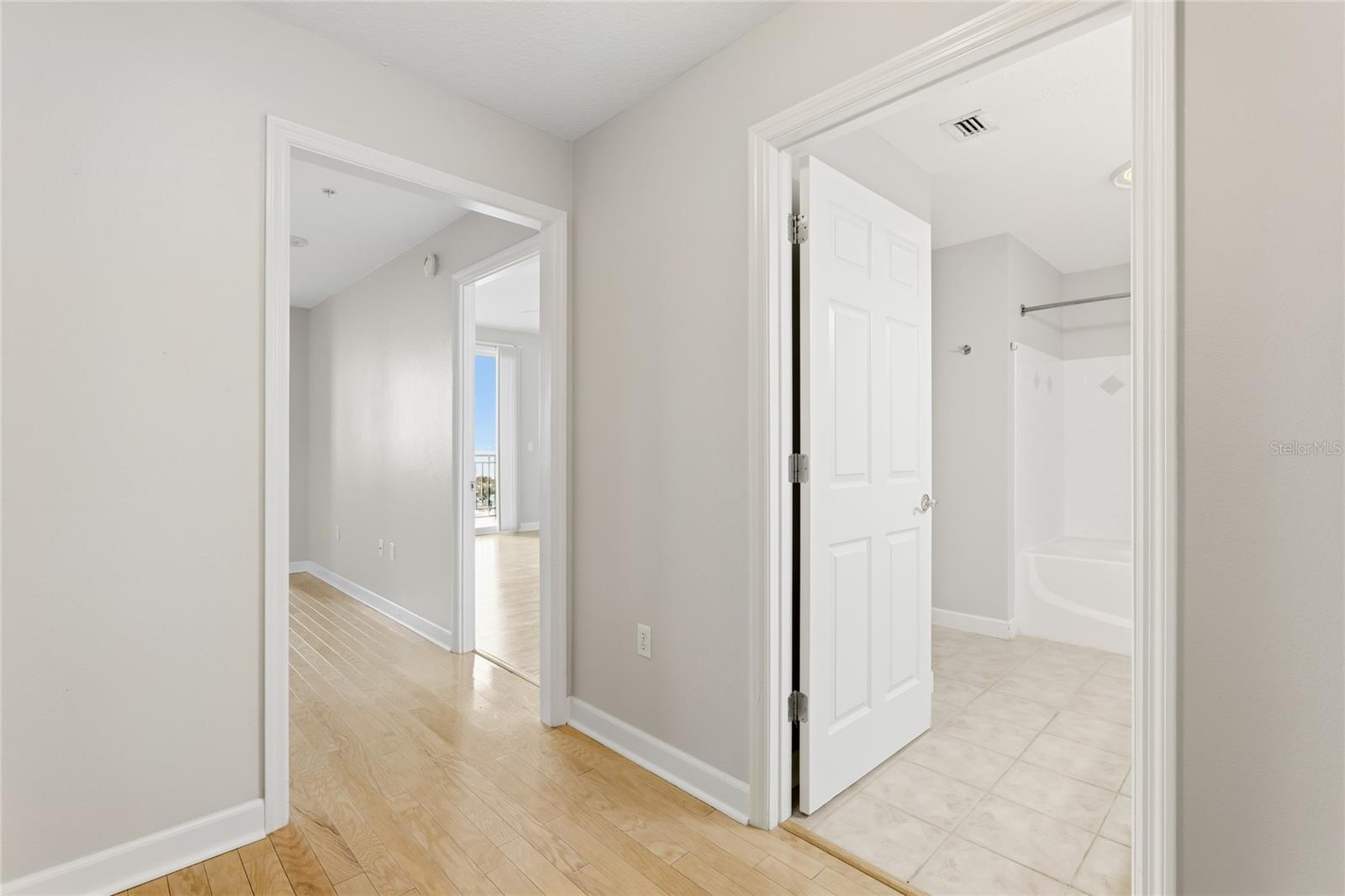 Image 15 of 52 For 750 Tamiami Trail 1007