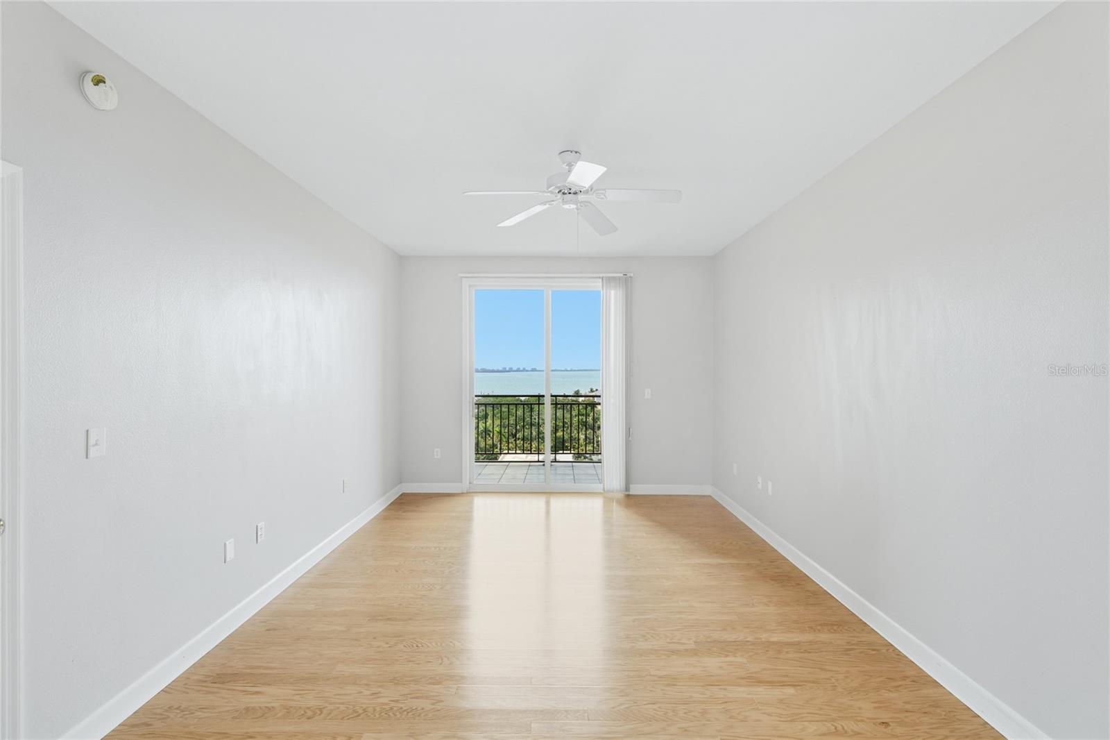 Image 18 of 52 For 750 Tamiami Trail 1007