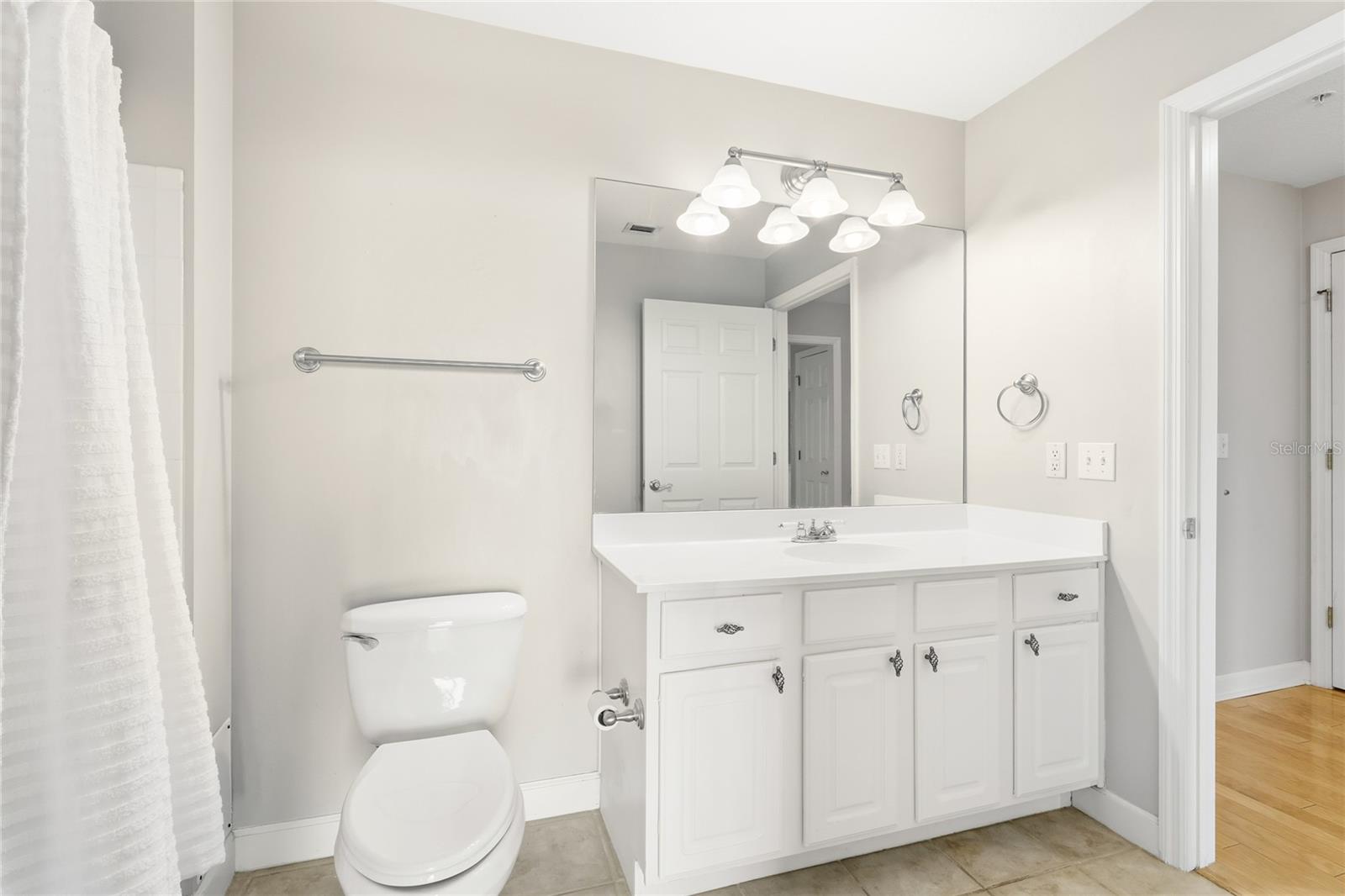 Image 20 of 52 For 750 Tamiami Trail 1007