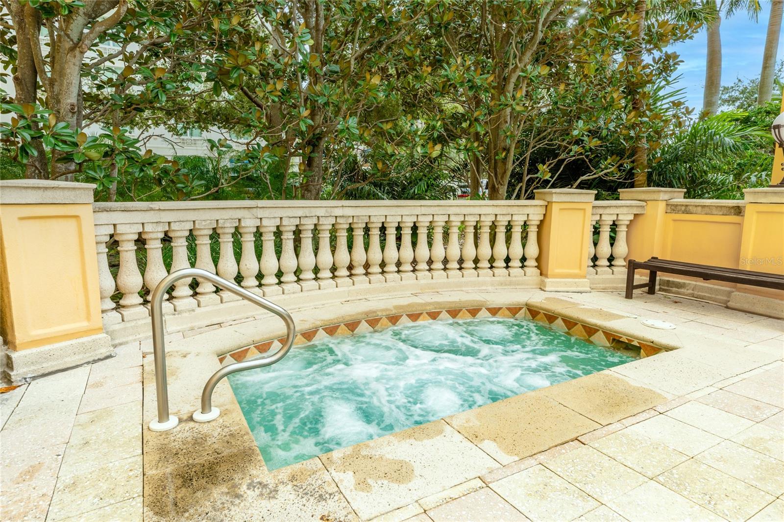 Image 38 of 52 For 750 Tamiami Trail 1007