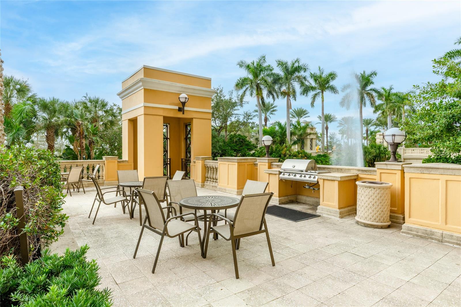 Image 40 of 52 For 750 Tamiami Trail 1007