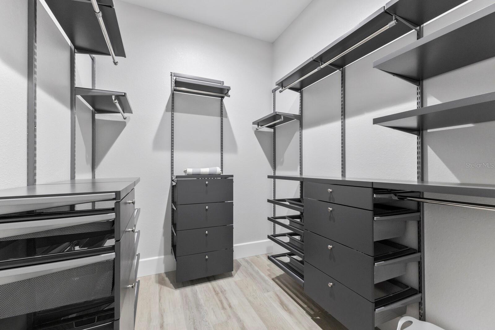 Image 29 of 97 For 118 Mangrove Avenue